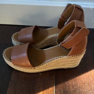Franco Sarto tan size 8 wedges